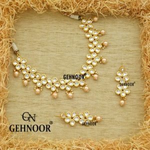 SAFIA CREAM NECKLACE