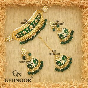NANDIKA GREEN NECKLACE
