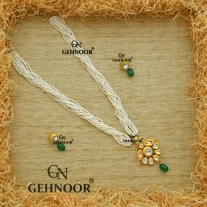 PARVANI GREEN NECKLACE