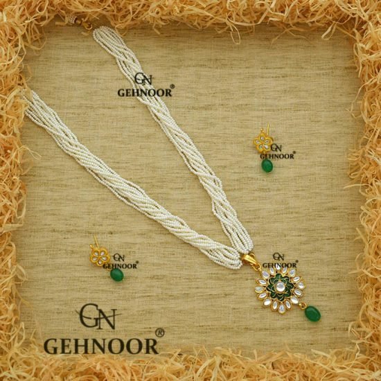 DISHA GREEN NECKLACE
