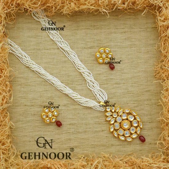 KAJAL MAROON NECKLACE