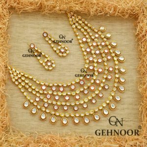 MANIKA MAROON NECKLACE