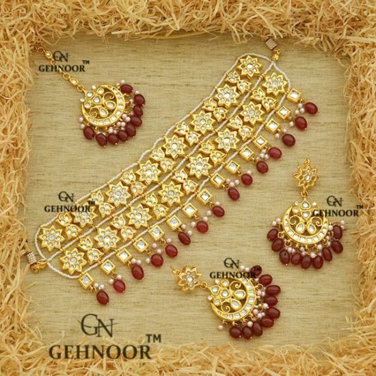 PRAMADA MAROON NECKLACE