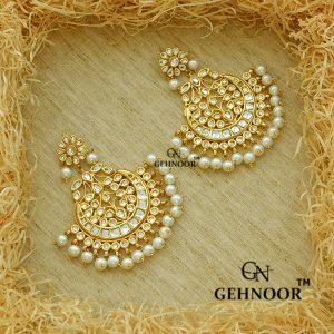 DEVYANI WHITE EARRINGS
