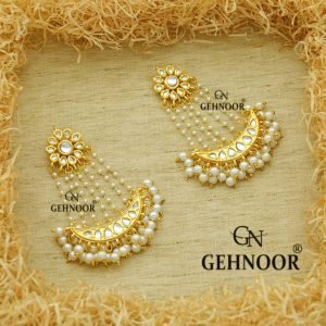 CHARNA WHITE EARRINGS