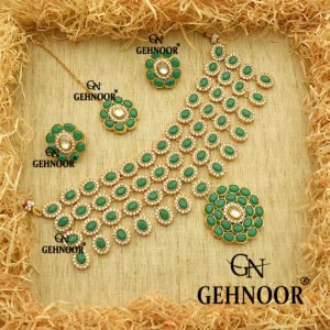 PRIYA GREEN NECKLACE