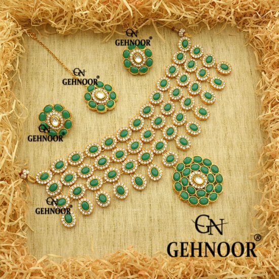 PRIYA GREEN NECKLACE