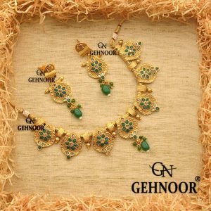 ISAYA GREEN NECKLACE