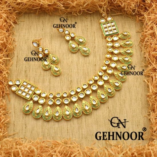 GEETI GREEN NECKLACE